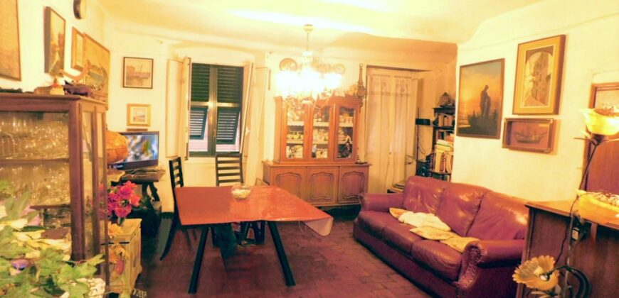 Rif. ZL CAMOGLI ADIACENTE MARE vendesi