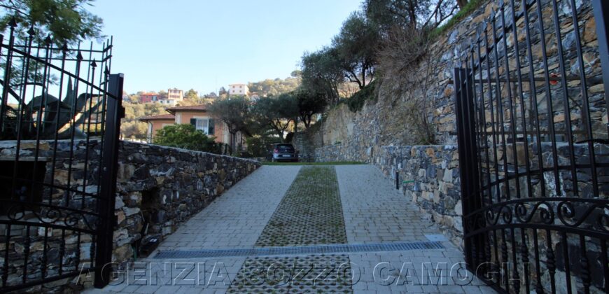 Rif. 22 – CAMOGLI VILLINO VENDESI