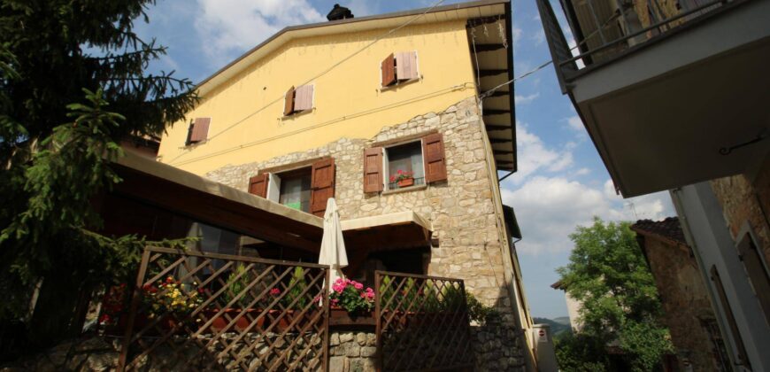 Rif. MF IMMOBILE COMMERCIALE PER INVESTIMENTO Rif. MF IMMOBILE COMMERCIALE PER INVESTIMENTO