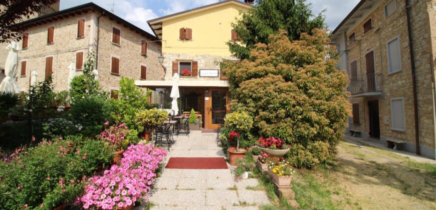 Rif. MF IMMOBILE COMMERCIALE PER INVESTIMENTO Rif. MF IMMOBILE COMMERCIALE PER INVESTIMENTO