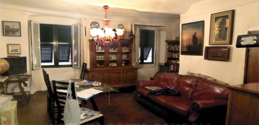 Rif. ZL CAMOGLI ADIACENTE MARE vendesi