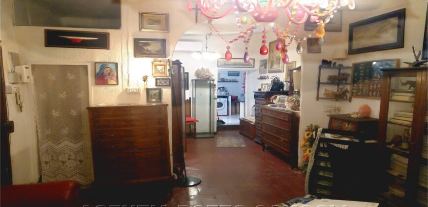 Rif. ZL CAMOGLI ADIACENTE MARE vendesi