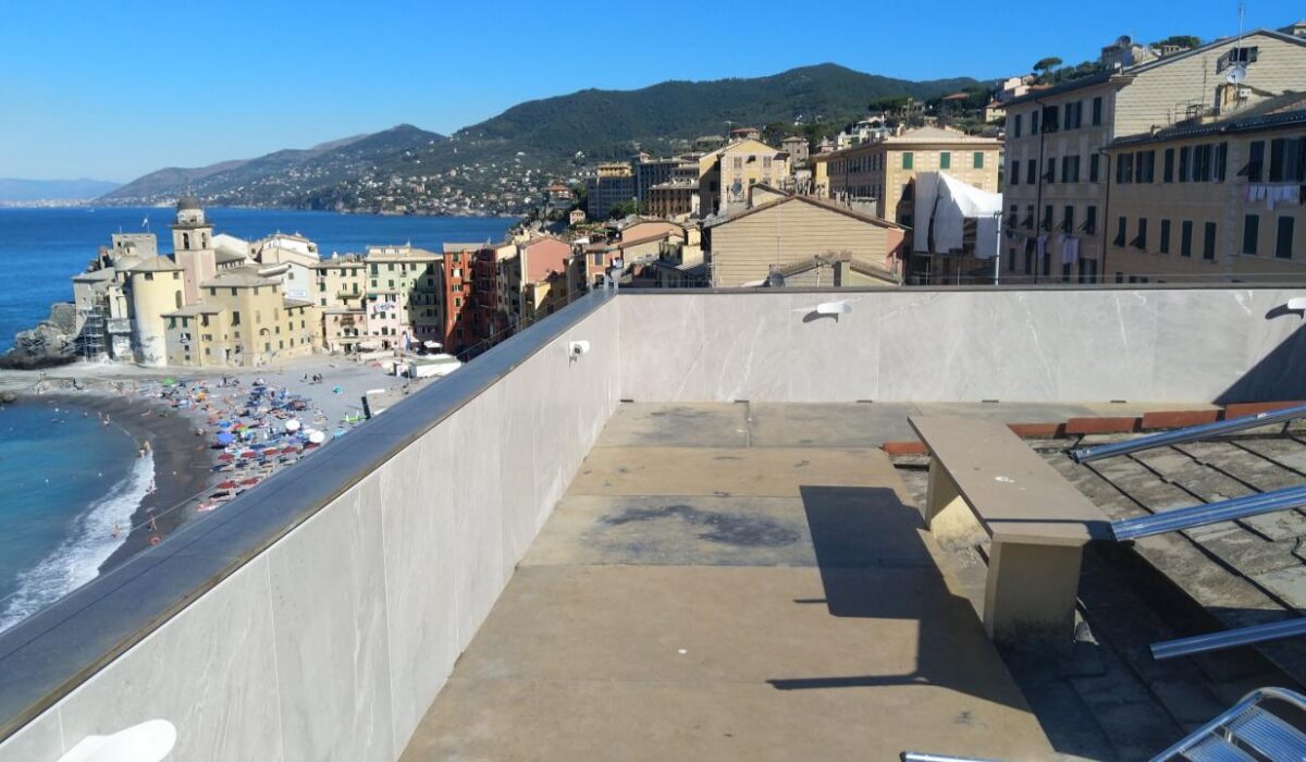 Rif. 27S CAMOGLI LUNGOMARE VENDESI