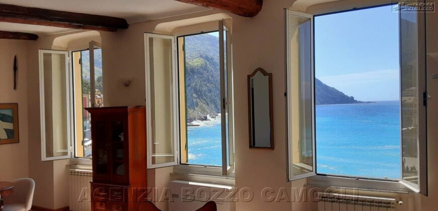 Rif. 22 CAMOGLI LUNGOMARE VENDO APPARTAMENTO