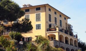 Rif. 49 – CAMOGLI VENDO APPARTAMENTO