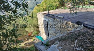 Rif. 26 – Locale con terreno Santa Margherita Ligure Rif. 26 – Locale con terreno Santa Margherita Ligure
