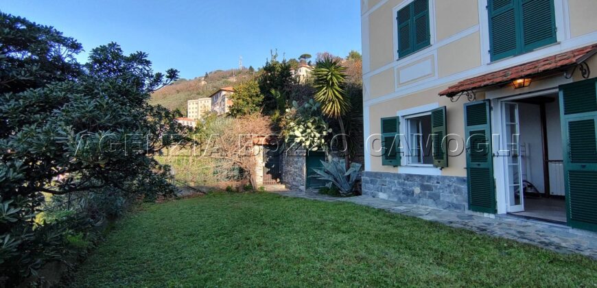 Rif. 37 CAMOGLI APPARTAMENTO IN VILLA Vendesi