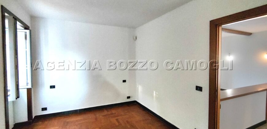 Rif. 37 CAMOGLI APPARTAMENTO IN VILLA Vendesi