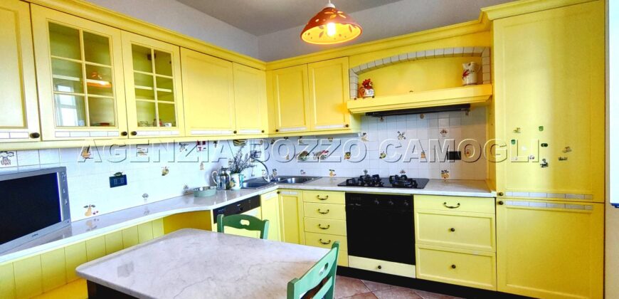 Rif. 37 CAMOGLI APPARTAMENTO IN VILLA Vendesi