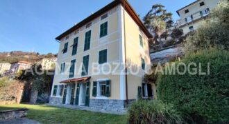 Rif. 37 CAMOGLI APPARTAMENTO IN VILLA Vendesi Rif. 37 CAMOGLI APPARTAMENTO IN VILLA Vendesi