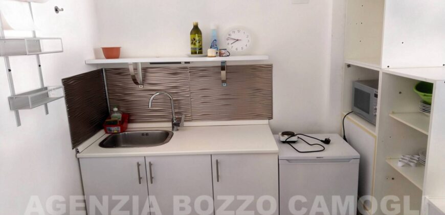 Rif. 84 – CAMOGLI LOCALE Affittasi