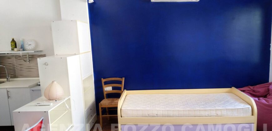 Rif. 84 – CAMOGLI LOCALE Affittasi