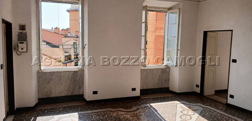 Rif. 25 CAMOGLI CENTRO VENDESI APPARTAMENTO