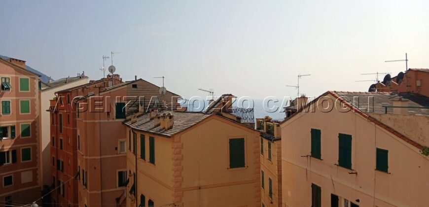 Rif. 25 CAMOGLI CENTRO VENDESI APPARTAMENTO