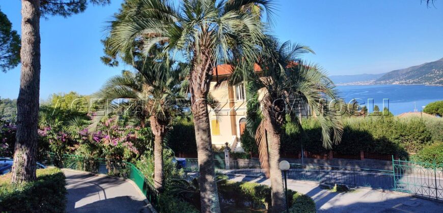 Rif. 49 – CAMOGLI VENDO APPARTAMENTO