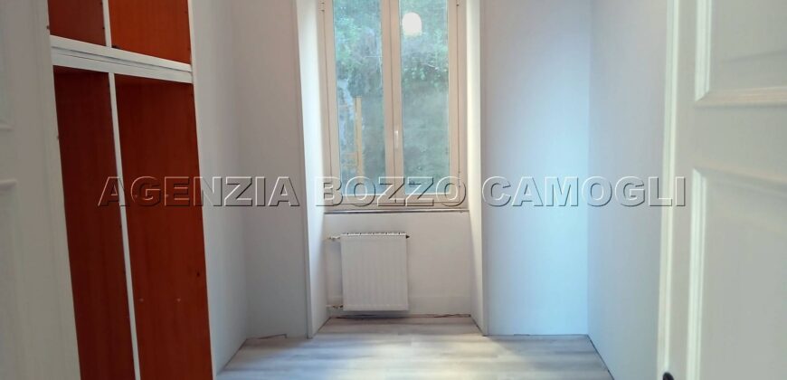 Rif. 33 CAMOGLI APPARTAMENTO CENTRALE VENDESI