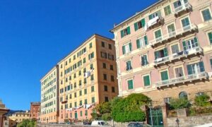 Rif. 33 CAMOGLI APPARTAMENTO CENTRALE VENDESI Rif. 33 CAMOGLI APPARTAMENTO CENTRALE VENDESI