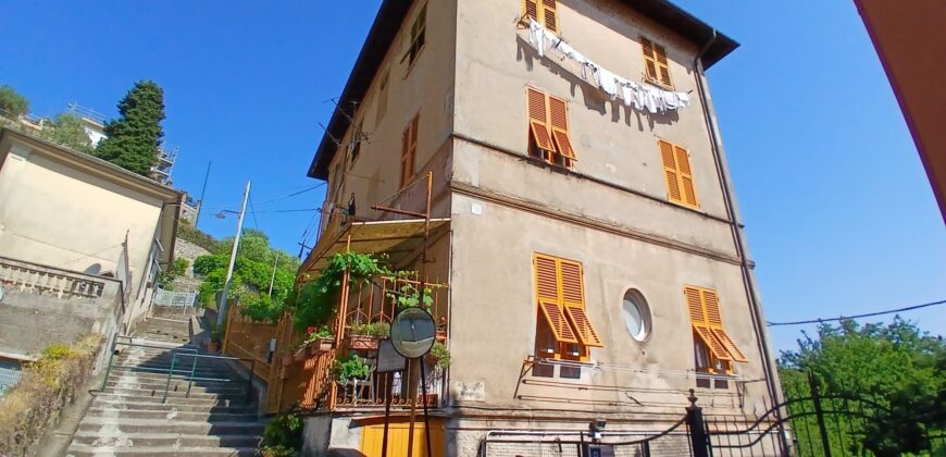 Rif. 37 RUTA DI CAMOGLI appartamento VENDESI