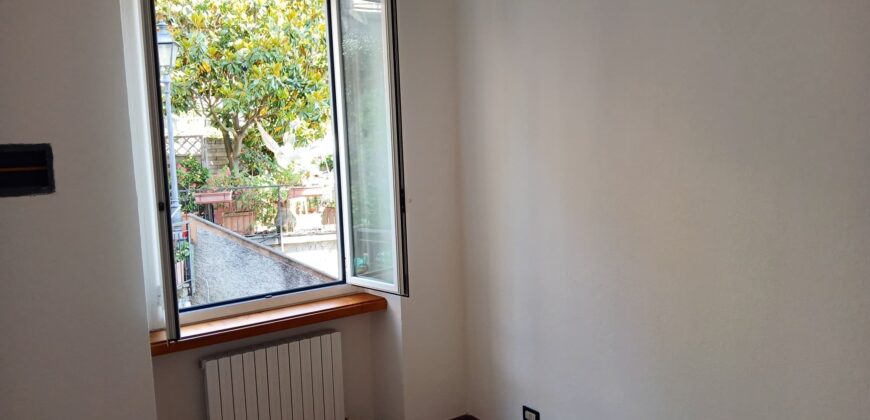 Rif. 37 RUTA DI CAMOGLI appartamento VENDESI