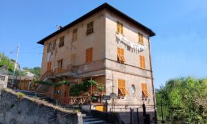 Rif. 37 RUTA DI CAMOGLI appartamento VENDESI