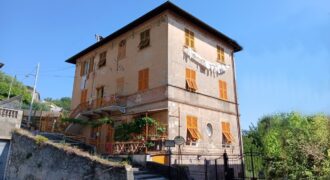 Rif. 37 RUTA DI CAMOGLI appartamento VENDESI