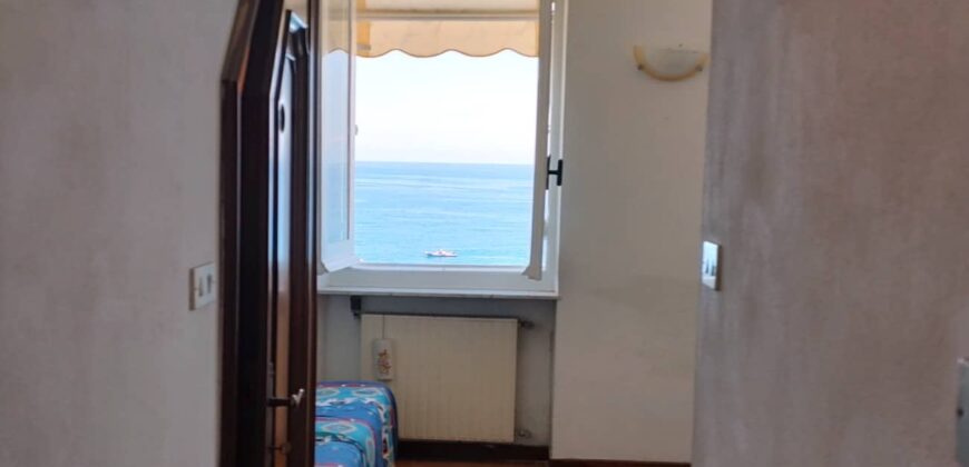 Rif. 22 CAMOGLI PASSEGGIATA A MARE AFFITTO BILOCALE