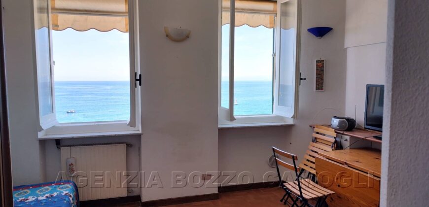 Rif. 22 CAMOGLI PASSEGGIATA A MARE AFFITTO BILOCALE